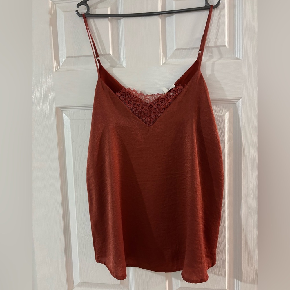 BNWT SIZE LARGE CAMI TANK BY MAURICES